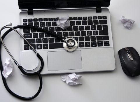 laptop-1385702_1920